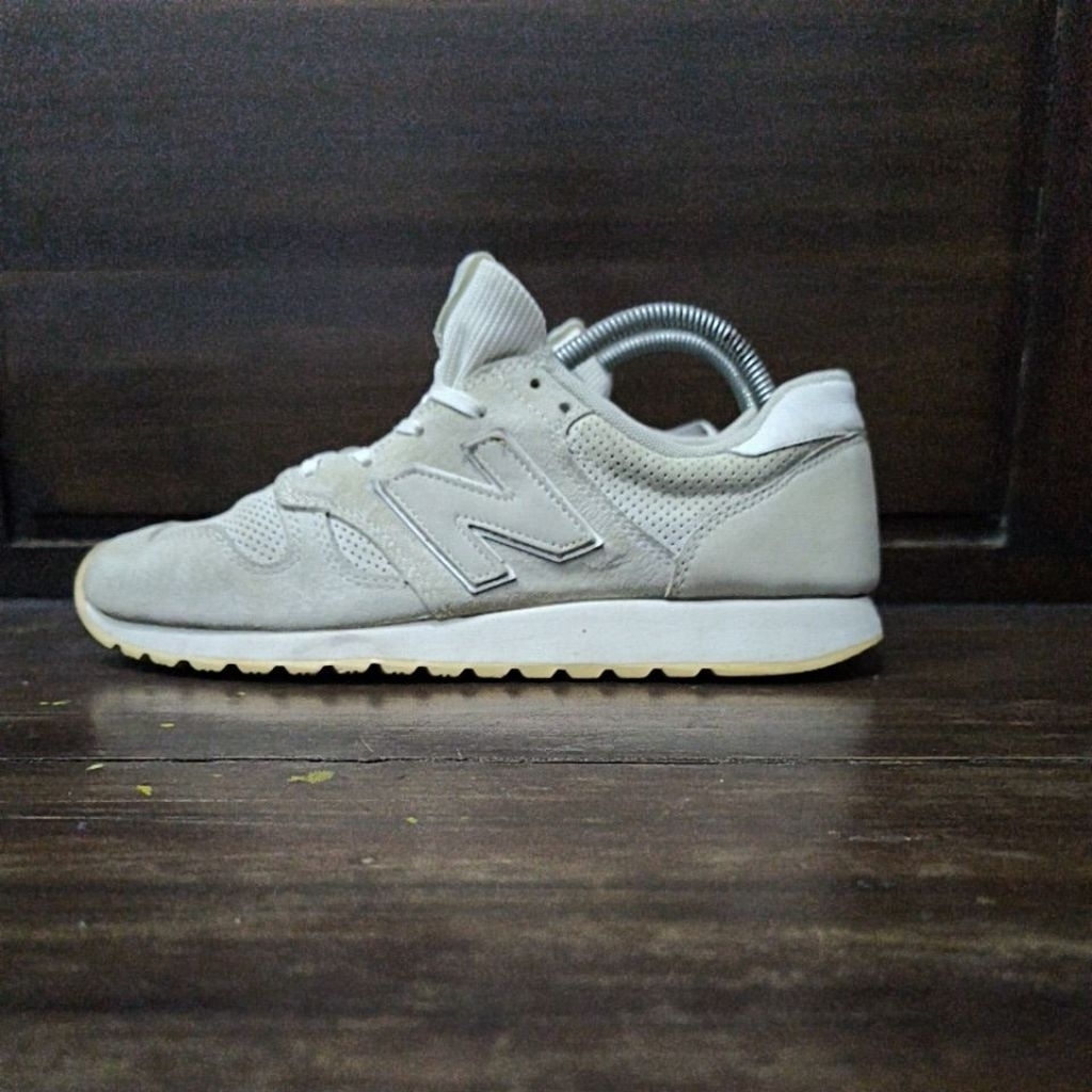 Sepatu Second NB 520 BD