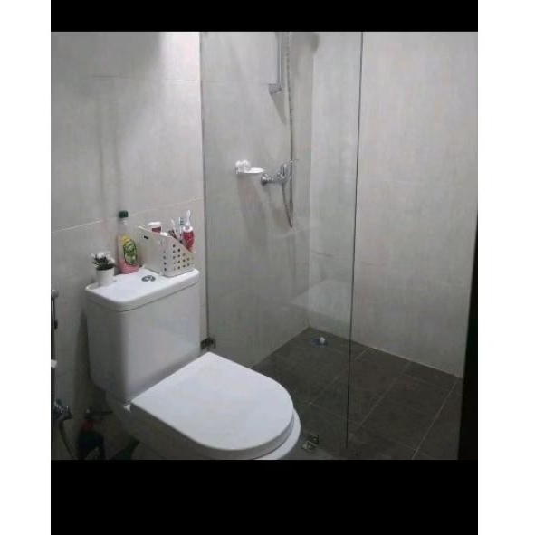 Sekat Kamar Mandi Kaca Tempered 10mm Minimalis partisi kaca