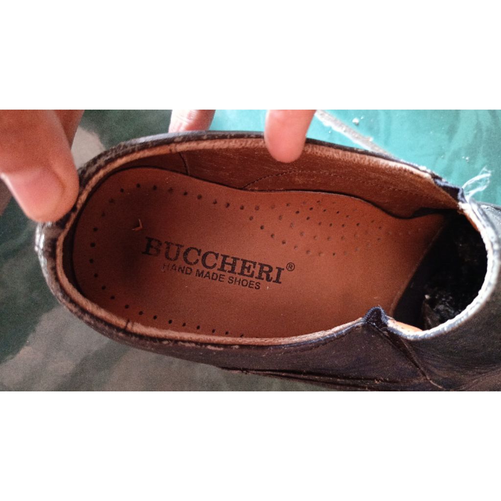 Buccheri size 40 hitam, tanpa box