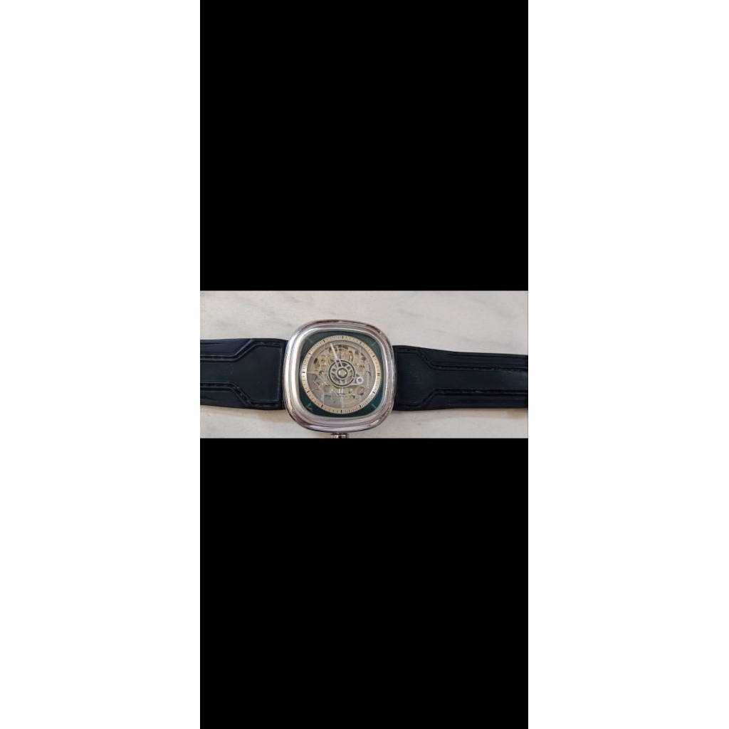 sevenfriday
