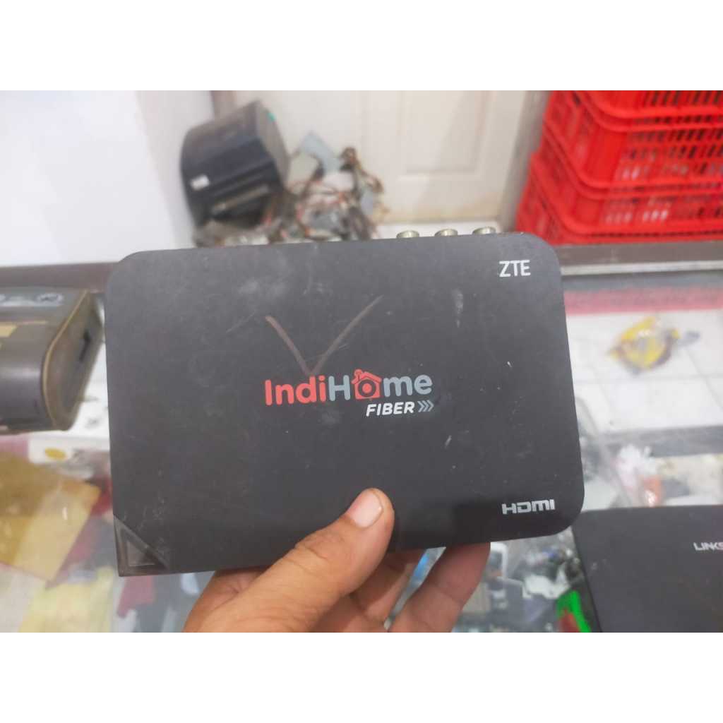 STB ZTE ZXV10 B700V5 Kondisi Rusak