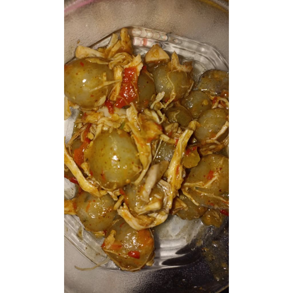 pentol (cilok) dengan kuah ayam suwir pedas