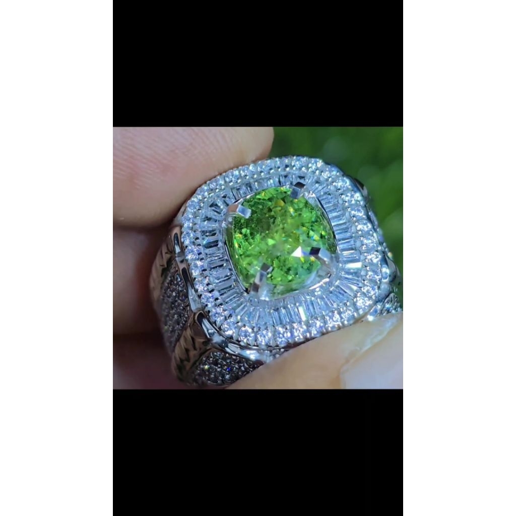 DEMANTOID GARNET rare gemstone collection