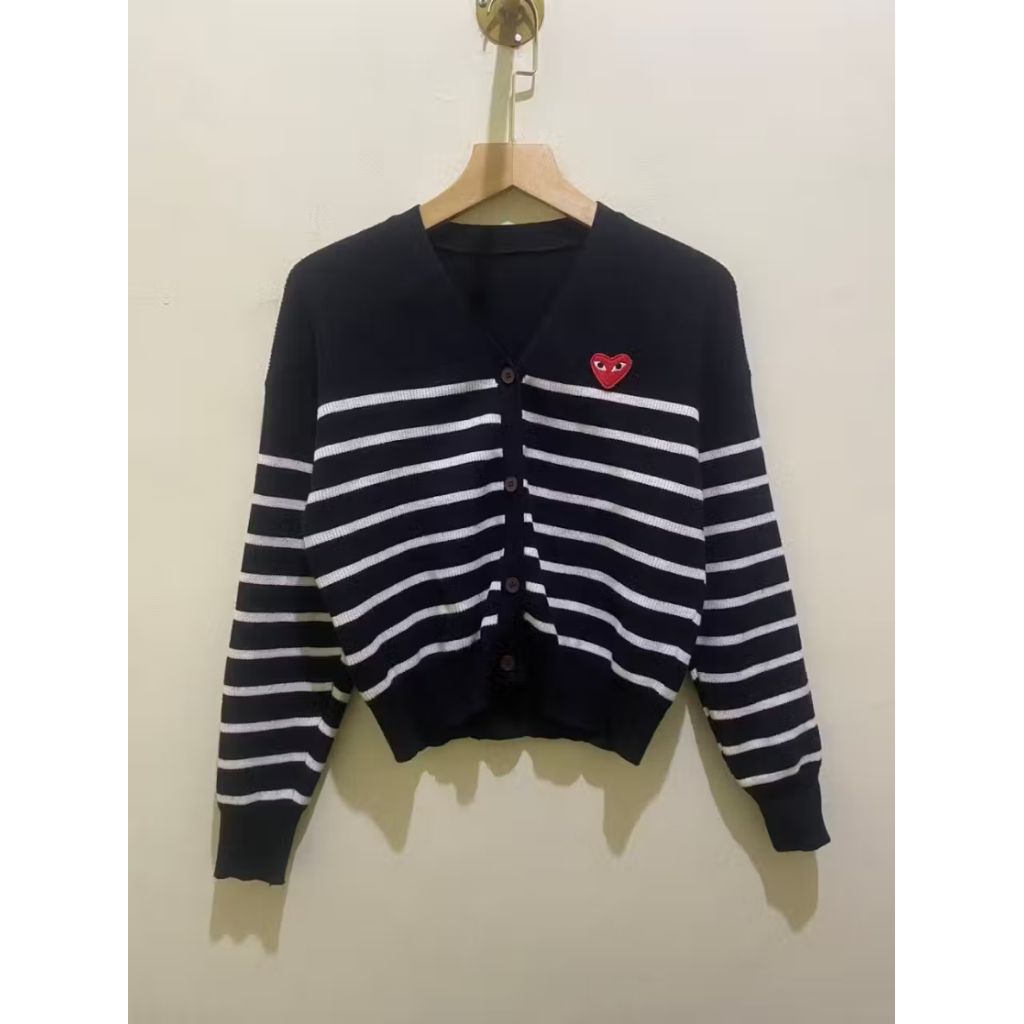 cardigan rajut lidi ala cdg play kutub salur hitam putih crop