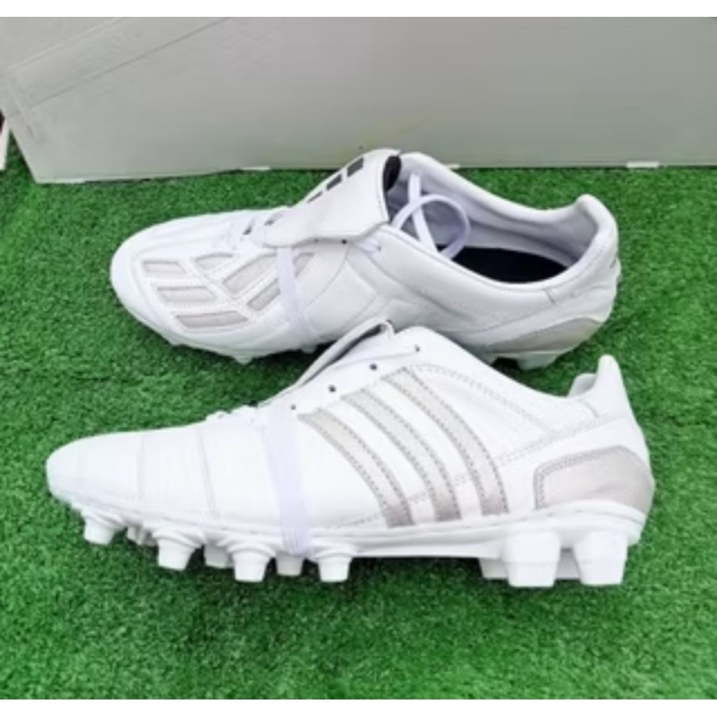 sepatu bola kulit asli