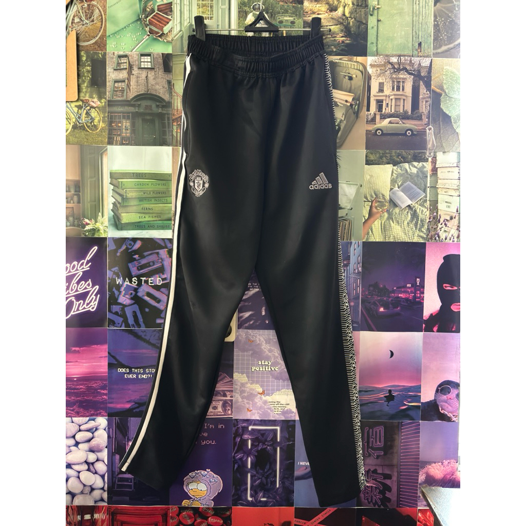 Adidas x Manchester United Sweatpants Preloved
