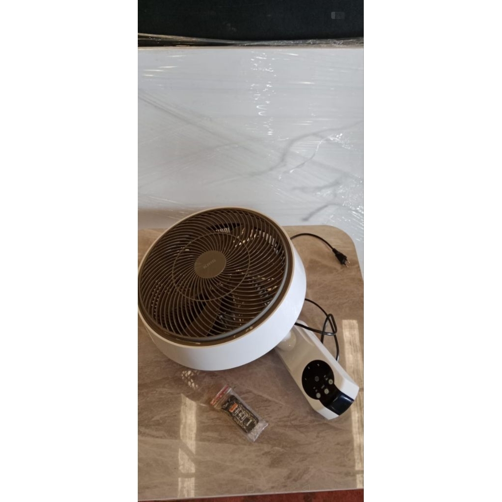 second Kris Kipas Angin Dinding remote