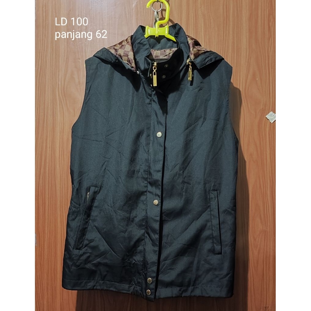 Vest atau rompi  LV vintage