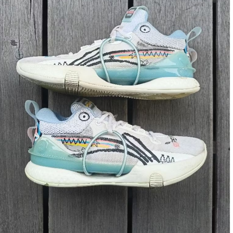 sepatu basket (lining speed 8 special edition)