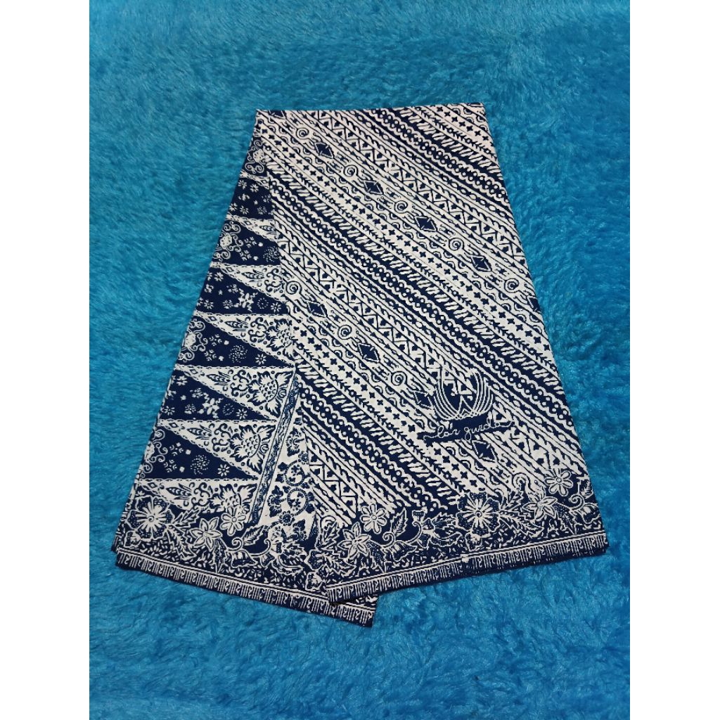 Sarung Batik LarGurda kelengan (PUTIH-BIRU)