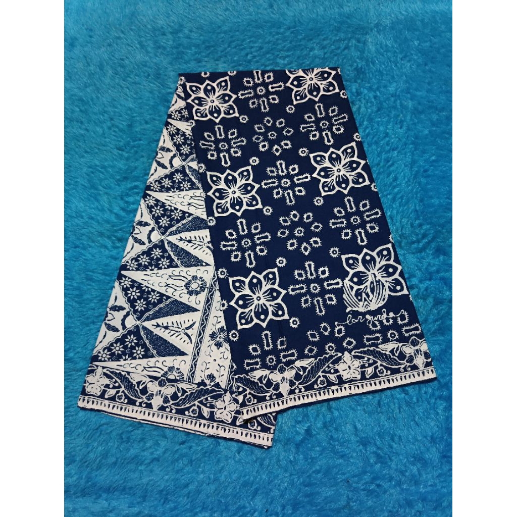 Sarung Batik LarGurda Kelengan (biru putih)