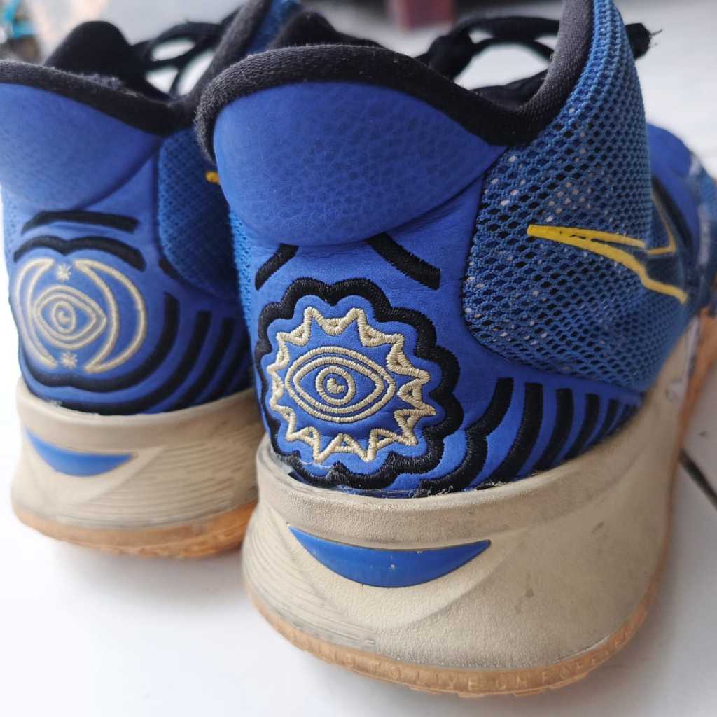 Sepatu Second anak 37.5 kyrie sepatu basket anak