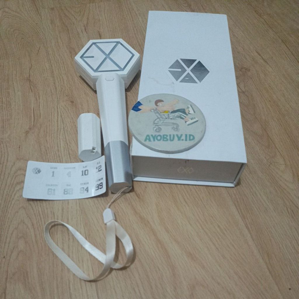 [AYOBUY.ID] OFFICIAL LIGHTSTICK EXO VER 2 FREE 1PCS RANDOM ALBUM ONLY