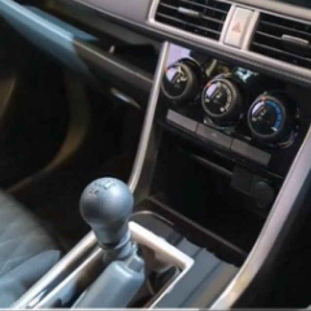 Shift knob persneling manual mitsubishi xpander original