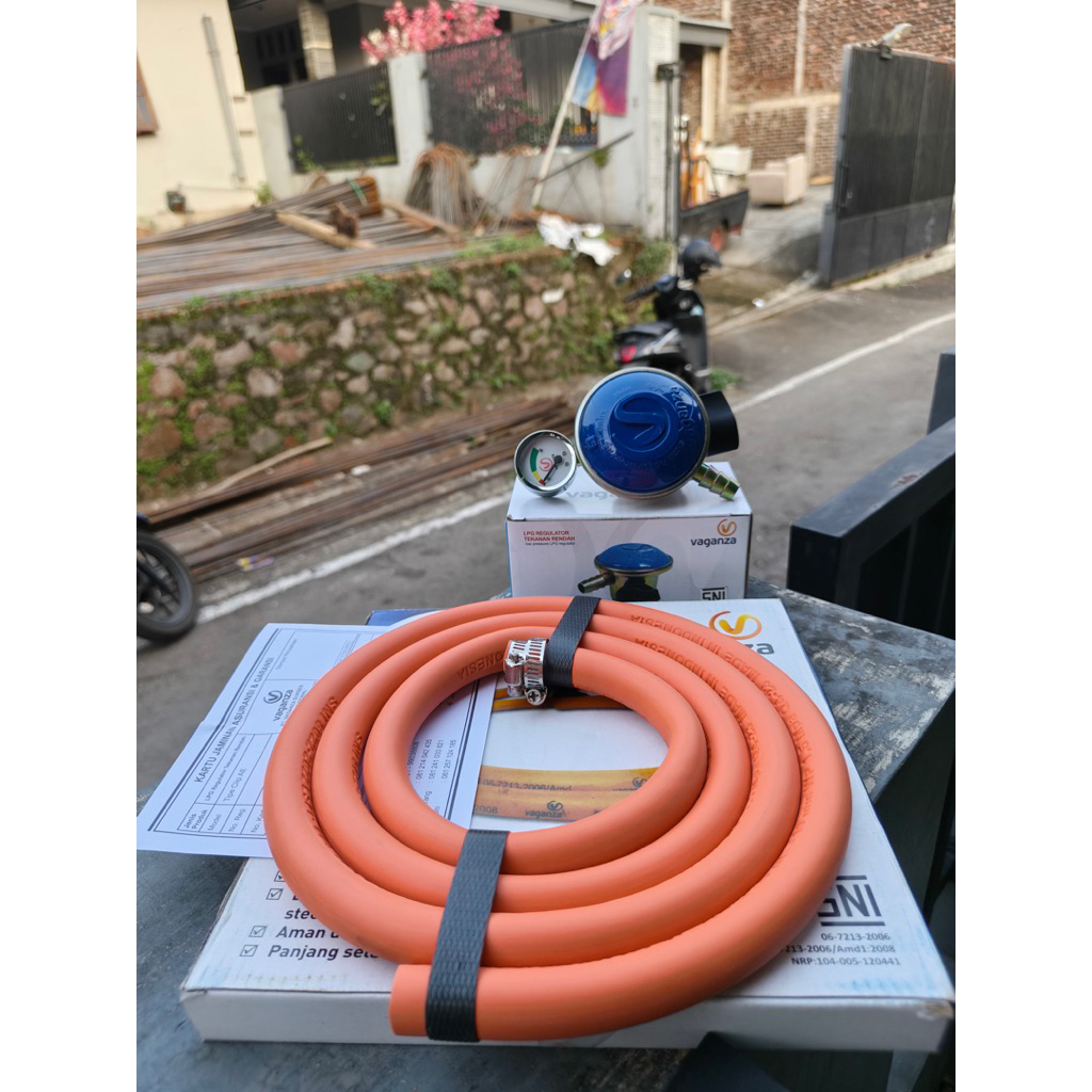 REGULATOR DAN SELANG KOMPOR GAS 1,8m  paket “VAGANZA”