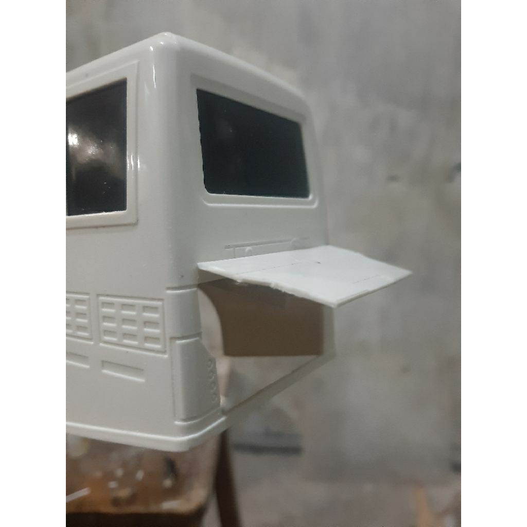 engsel pintu kap mesin untuk miniatur bus jb3