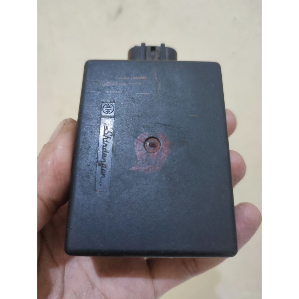 CDI Motor Suzuki Satria 2 tak Ru Hiu Lumba Shindegen Berkode 21D10 Original Copotan