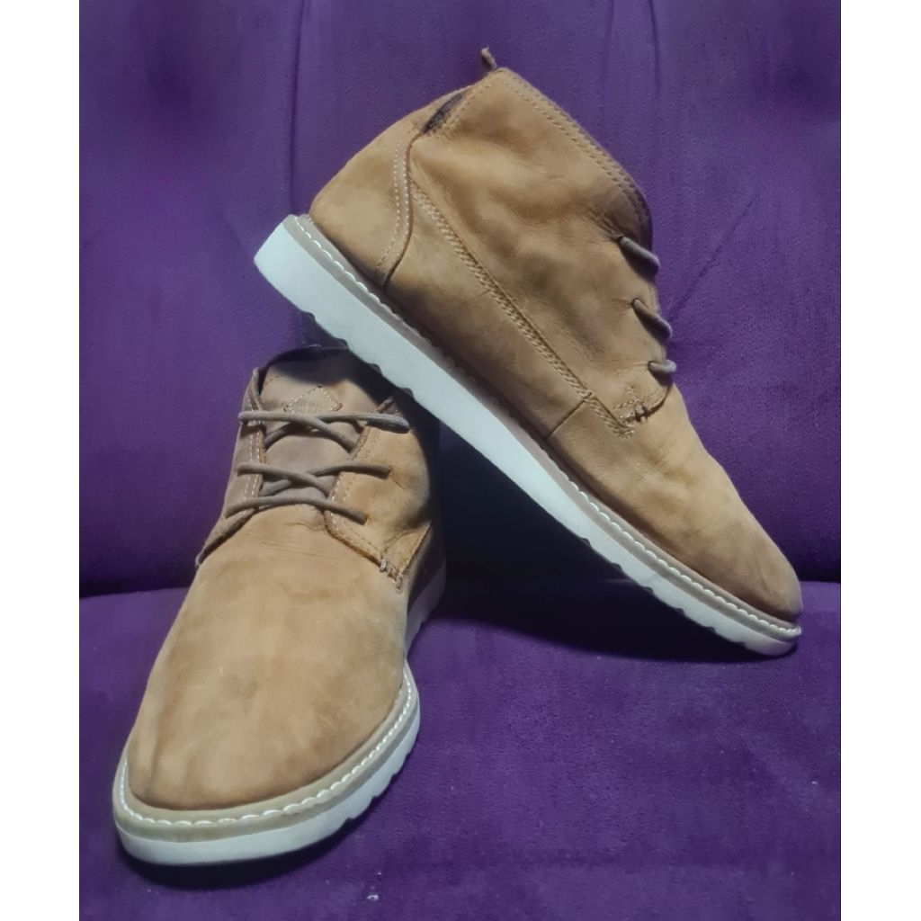 Reef Voyage Chukka Boots