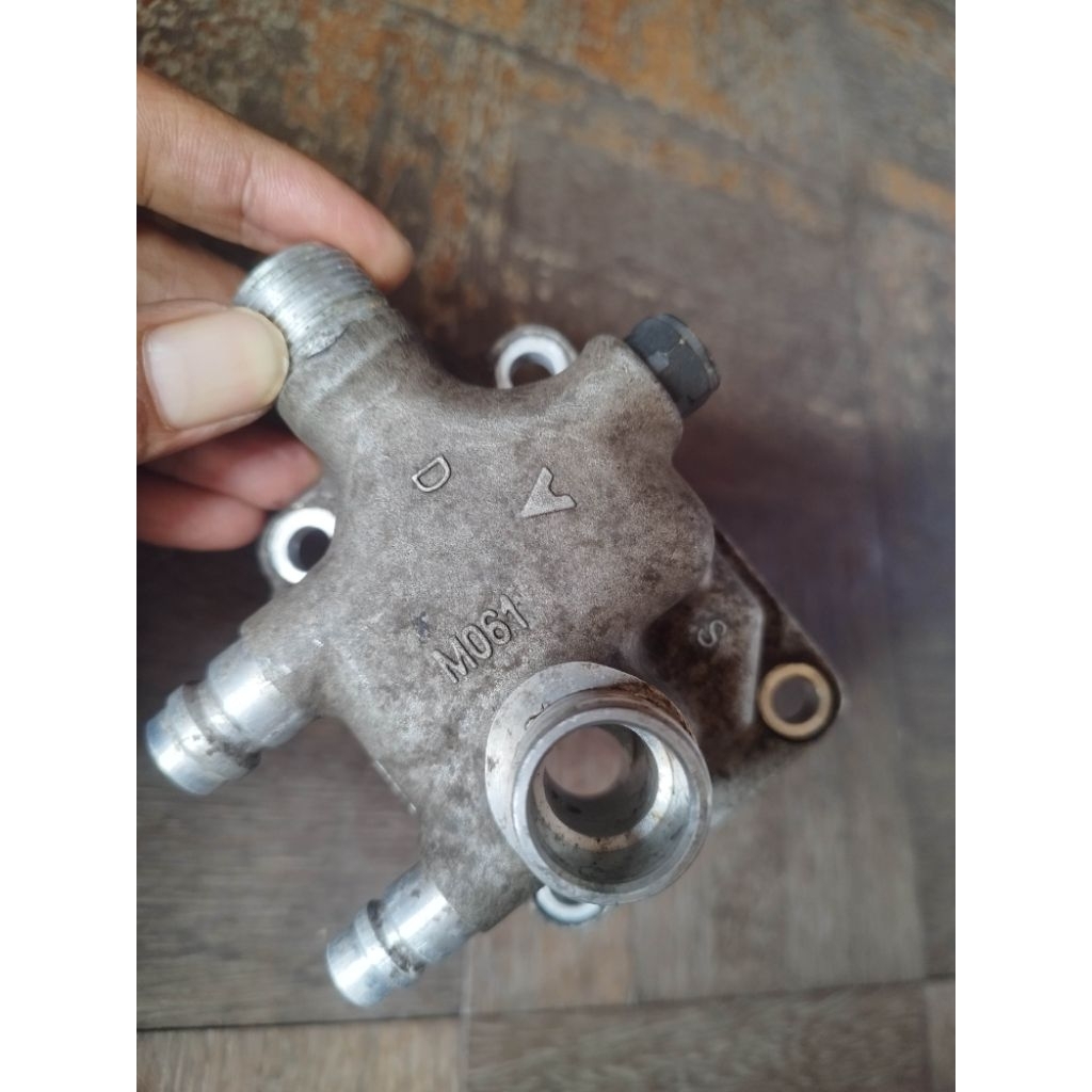 Manifold valve kompresor ac kijang kapsul R134