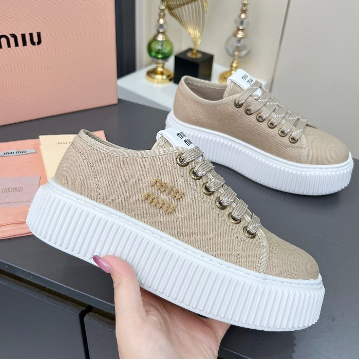 miumiu outdoor Fashion Casual Sepatu Wanita Sneakers Shoes 10161000