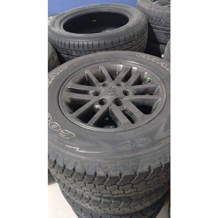 Paket Ban Velg Original Copotan Mobil Fortuner ring 17 + Ban Seken