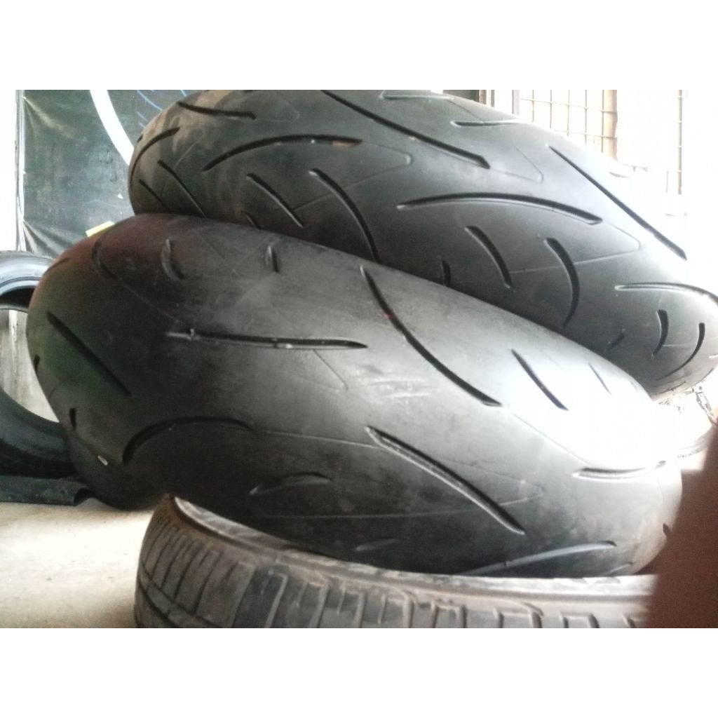 SEPASANG DUNLOP SPORTMAX 180/55/17 Dan 120/70/17 not battlax s20 s21 Pirelli diablo rosso michelin p