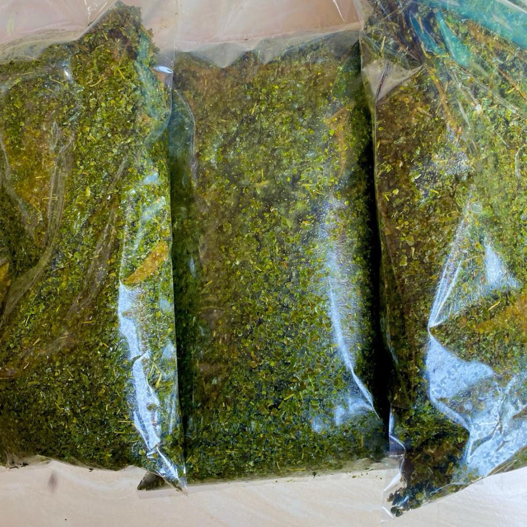 Daun Jeruk Purut Matang Kering Segar Bumbu tabur Halus 1 kg