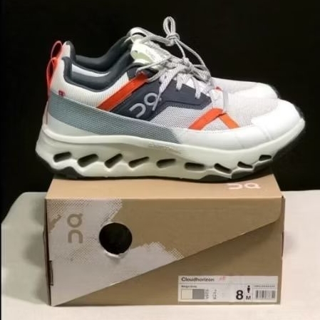 Sepatu QC