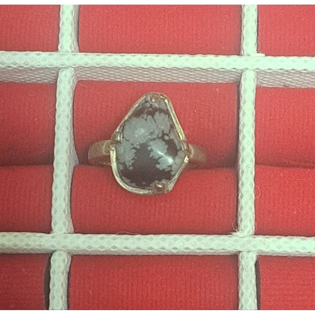 Cincin perak batu