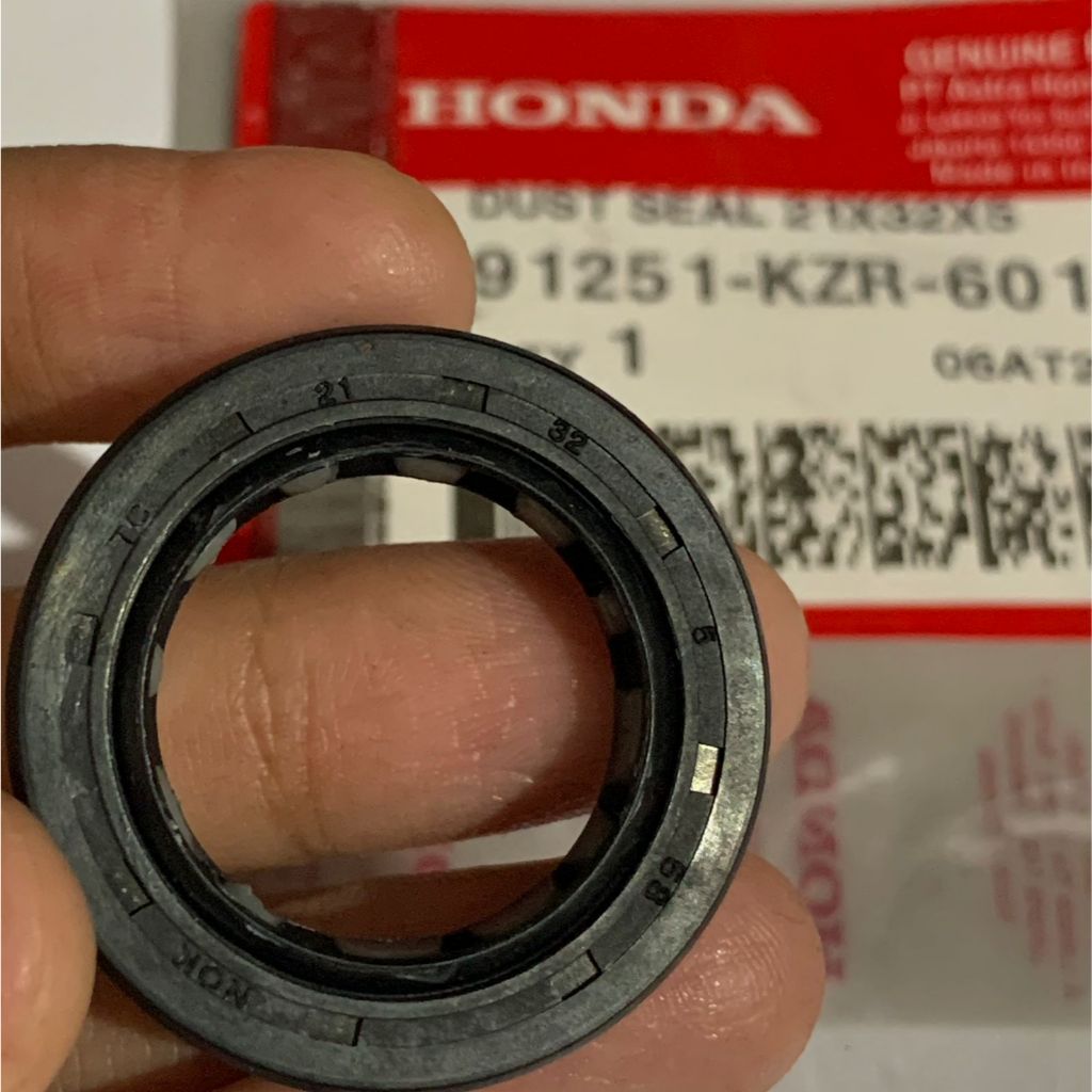 Seal Roda Depan KZR Vario 125 INJ