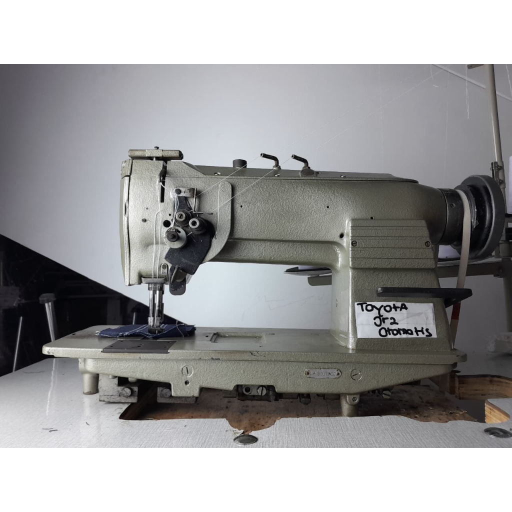 Mesin jahit Toyota jarum 2 otomatis Second