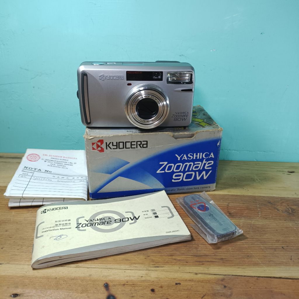 kamera yashica zoomate 90 w