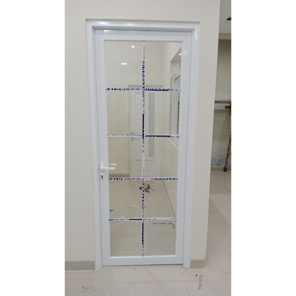 pintu aluminium +kaca 5mm bukaan model kupu2 kusen 3inc