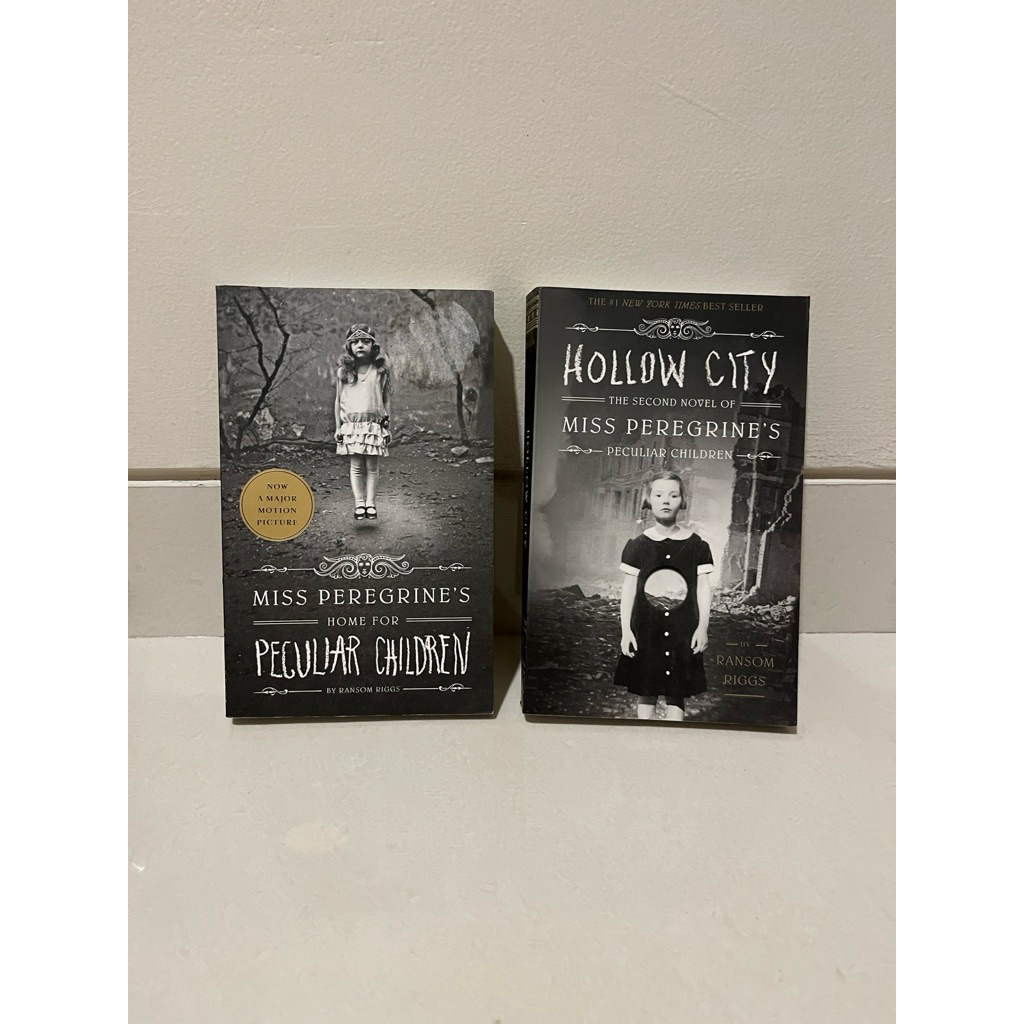 (Inggris) Miss Peregrine’s Home for Peculiar Children dan Hollow City by Ransom Riggs - Buku Bahasa 