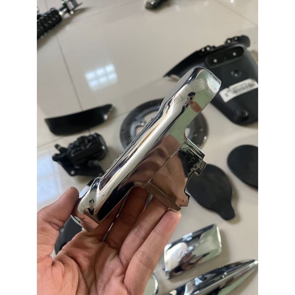 cover fork ori vespa matic sprint iget abs likenew