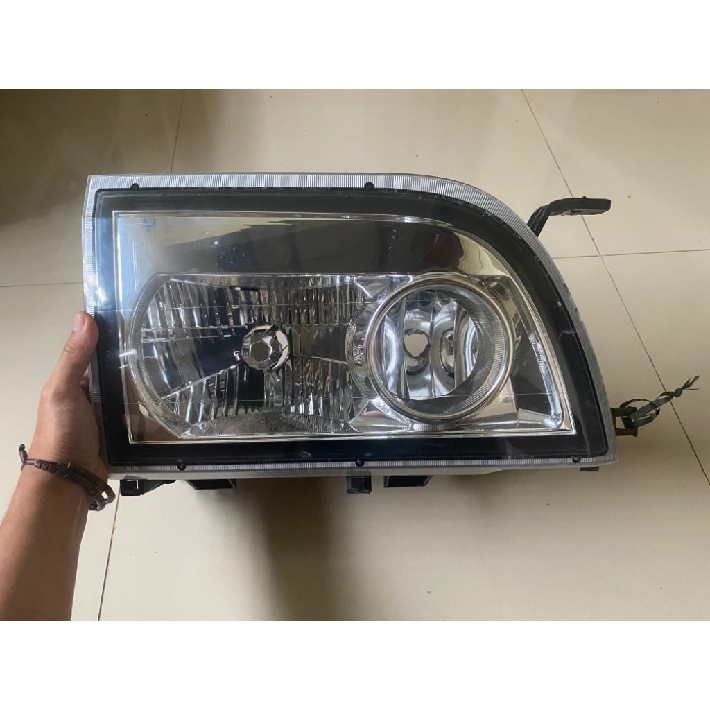Headlamp reflektor mika lampu depan kanan Isuzu elf macan nkr 71 original