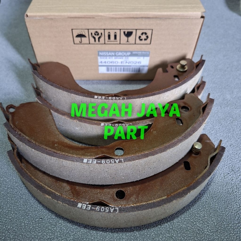 KAMPAS REM BELAKANG BRAKE SHOE GRAND LIVINA OLD 1.5CC 1.8CC 3 ROW 2006-2014 ORIGINAL 44060-EN026