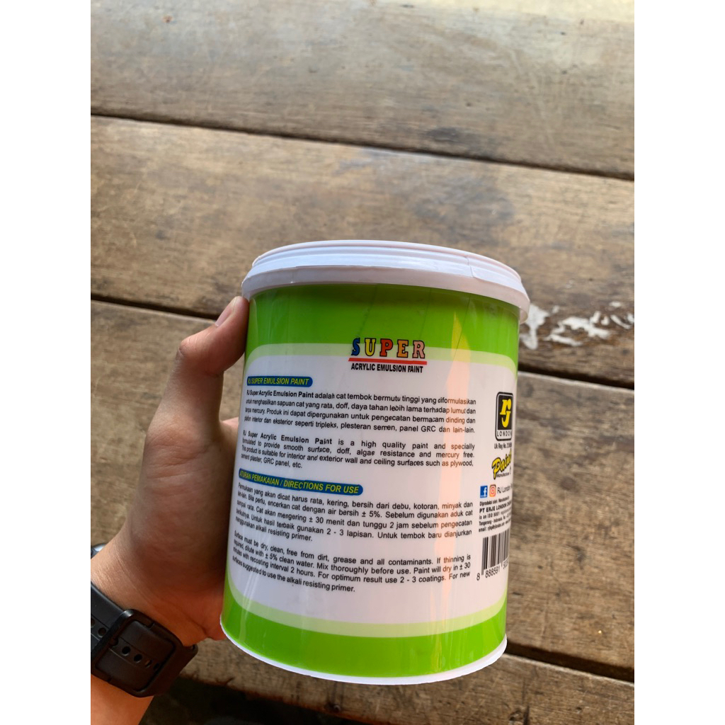 Cat tembok Rj london