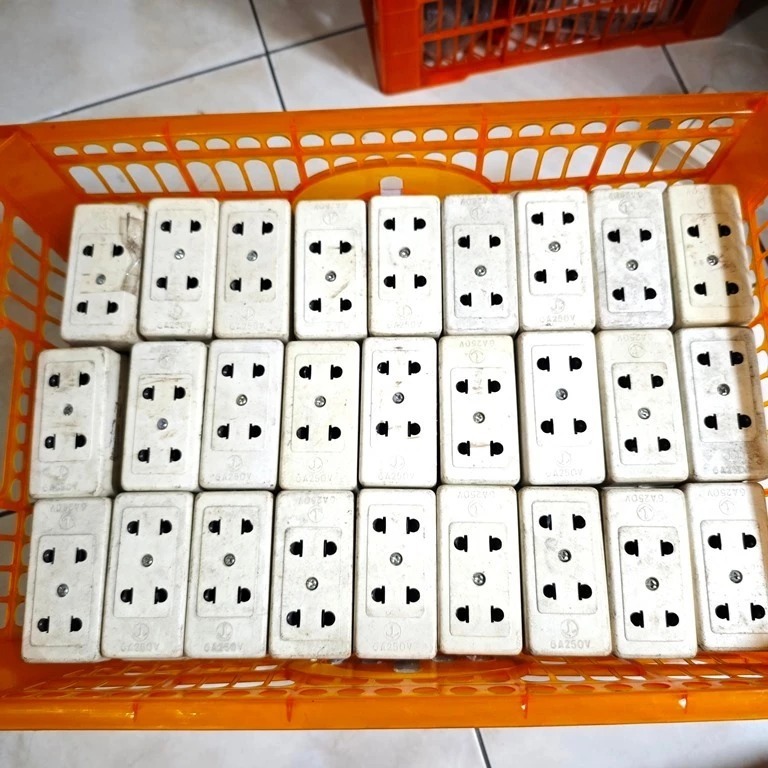 99E TERMURAH STOP KONTAK GEPENG 2 GANG LUBANG colokan listrik