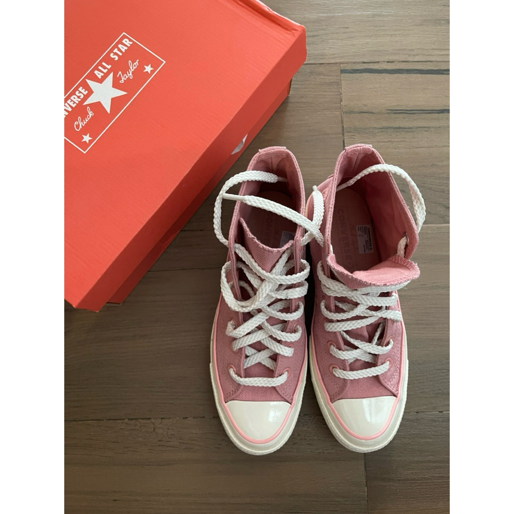 Sepatu Converse Chuck pink Women preloved