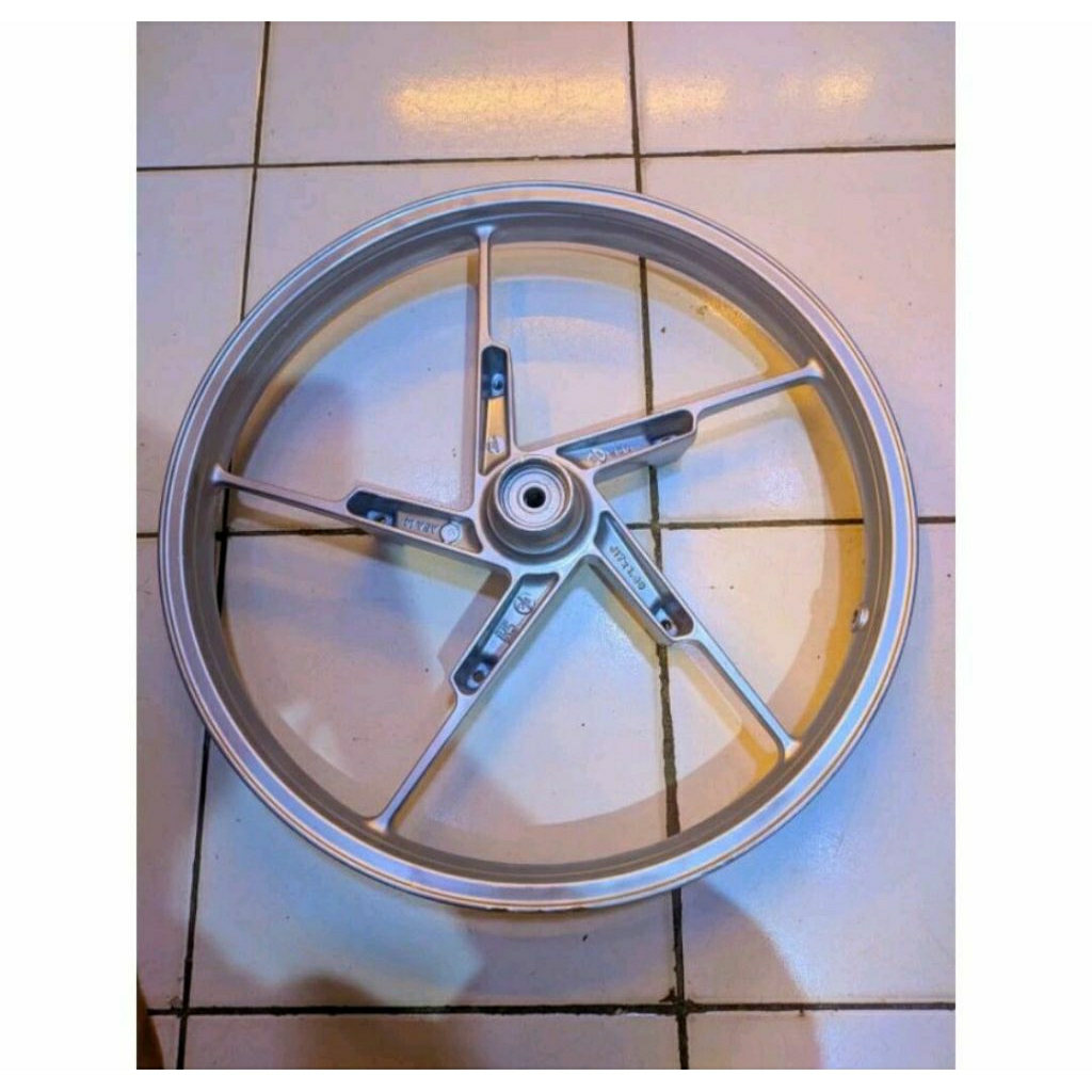 Velg Resing Velg Depan Pelek Suzuki Satria Fu Original Satria F 150 Copotan Velg Potongan Satria Fu