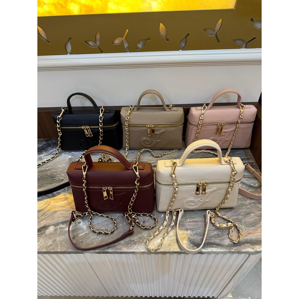 Queen bag by jingga scarves