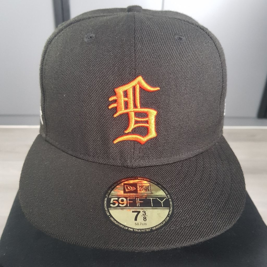 Samurai Supremee x New Era 59FIFTY 7 3/8 down 7 1/4