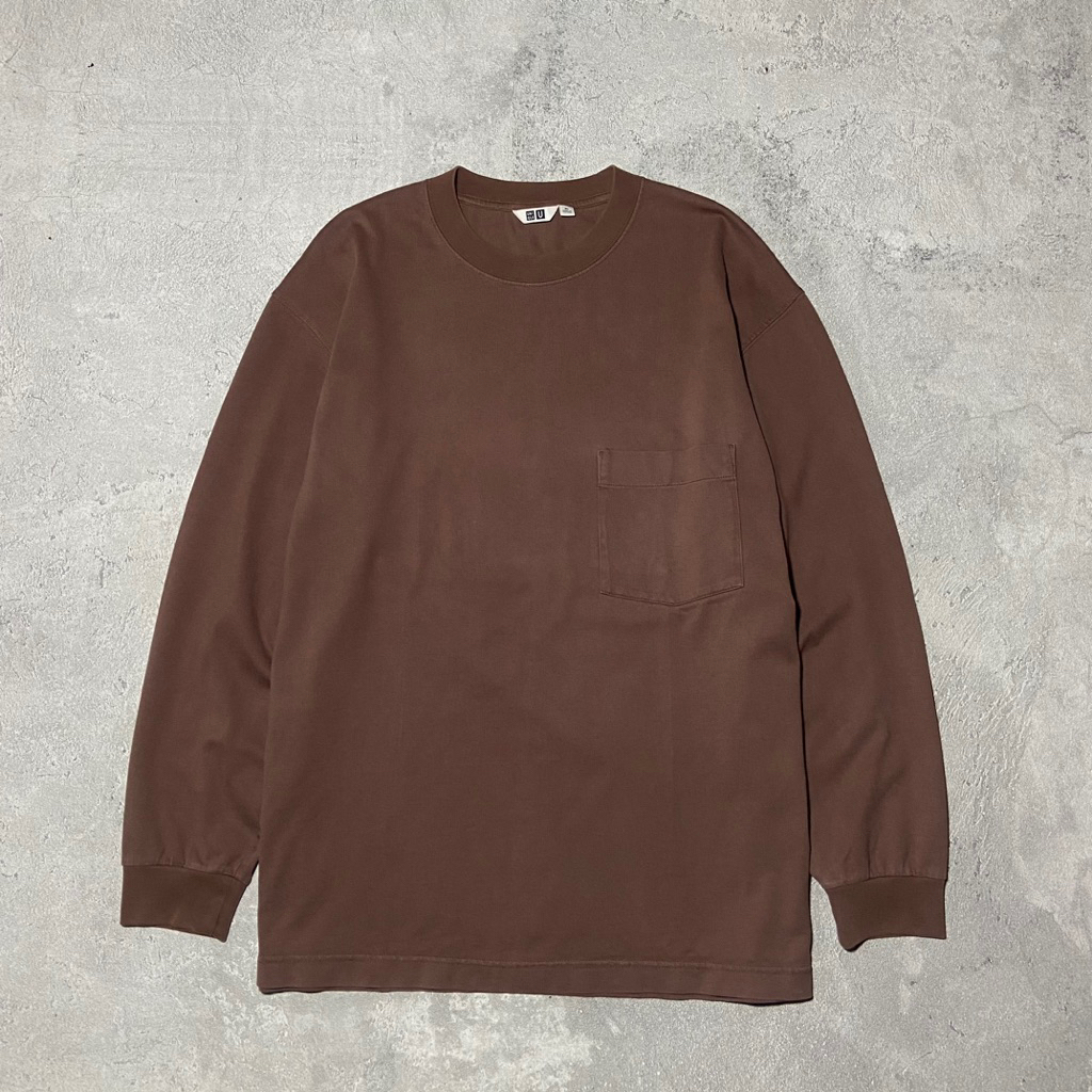 LONGSLEVE UNIQLO U POCKET COKLAT XL