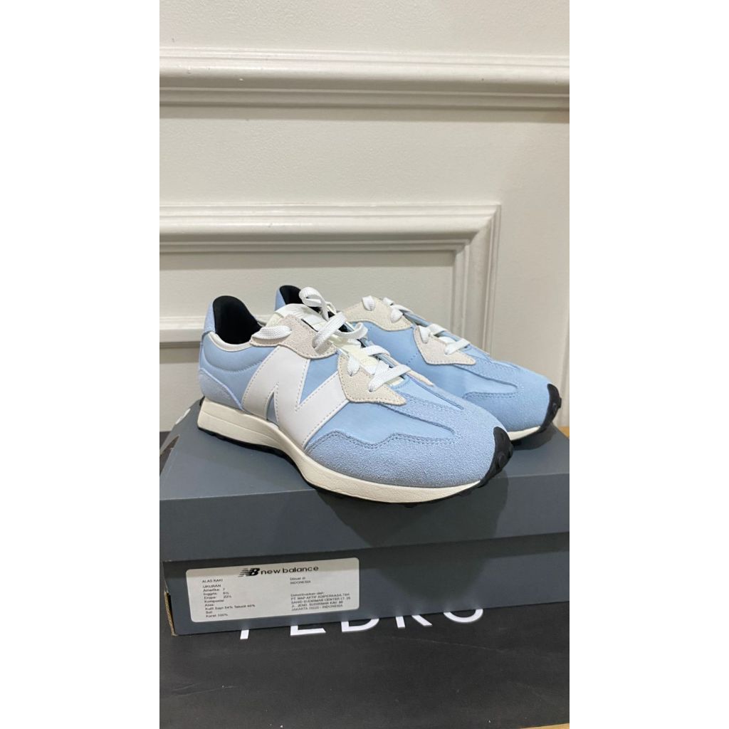 New Balance 327