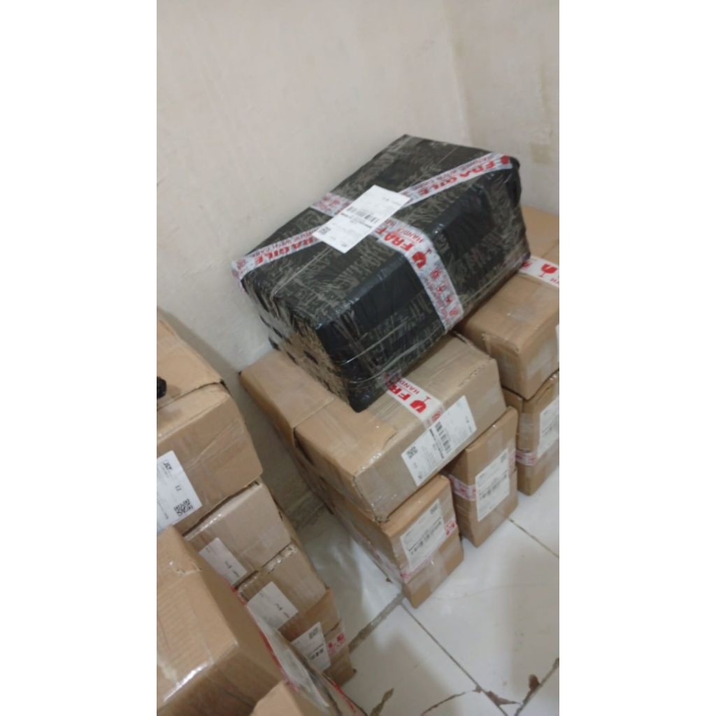 rak food cabinet tempat penyimpanan makanan naiba