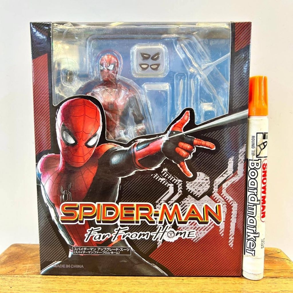 Mainan action figure S.H.Figuarts Spider-Man Upgraded Suit action figure from the movie Spider-Man: 