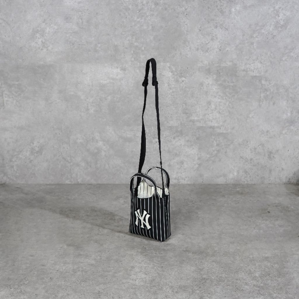 MLB NY Line Stripe White Mini Knit Tote Bag with Long Strap in Black