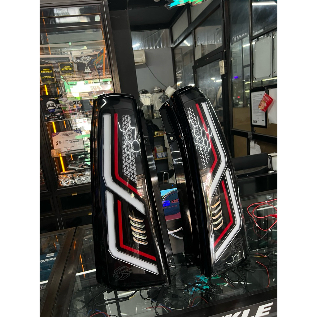 STOPLAMP MOBIL AVANZA LAMA/OLD