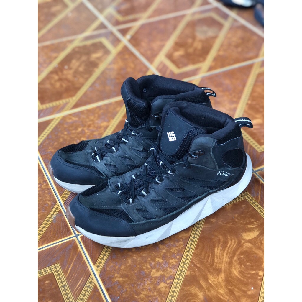 Sepatu Gunung Outdoor Columbia